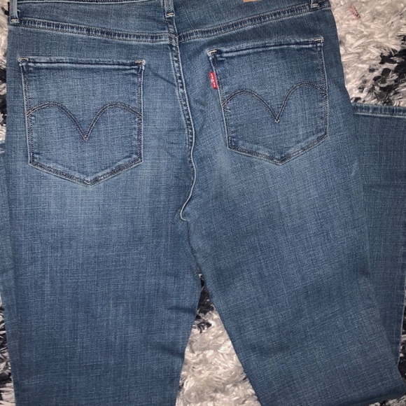 Jeans - Picture 3 of 4